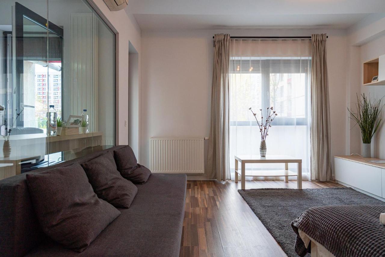 21 Apartament *