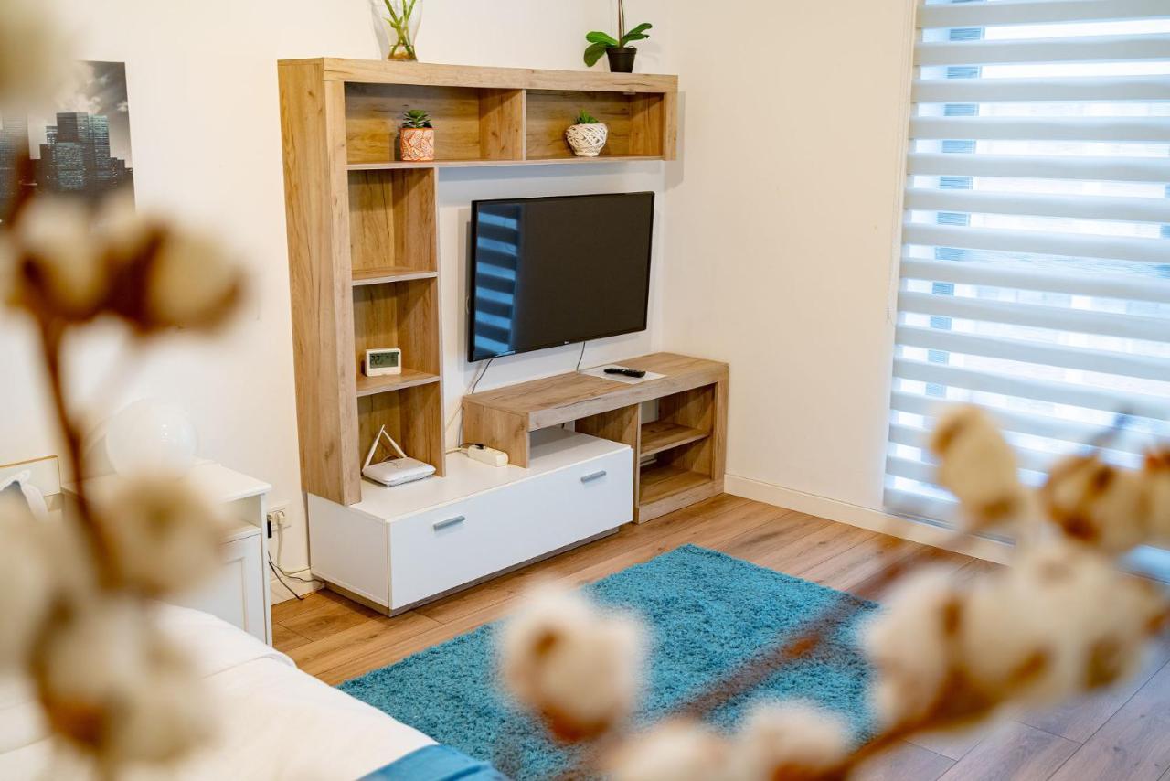 Apartament 21 Bucureşti