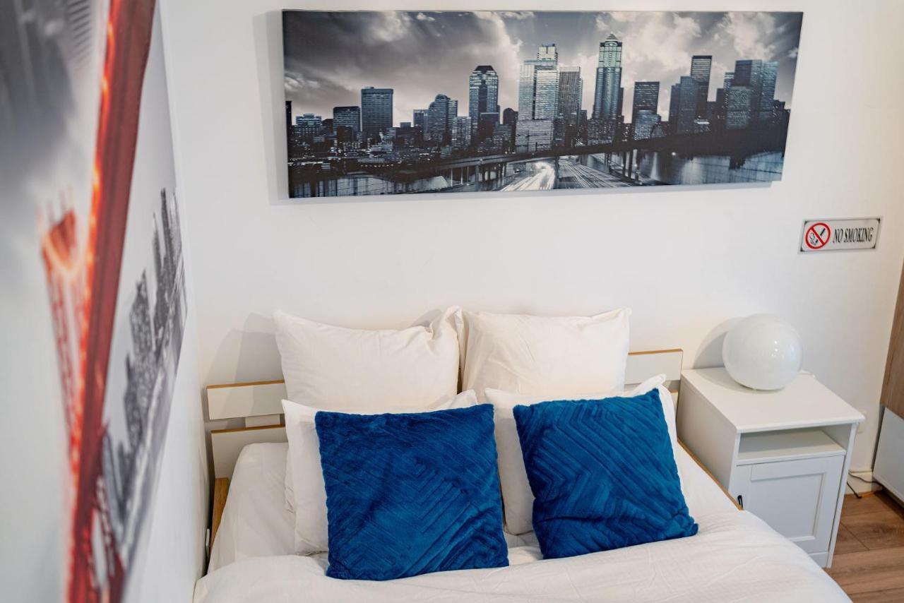 21 Apartament *