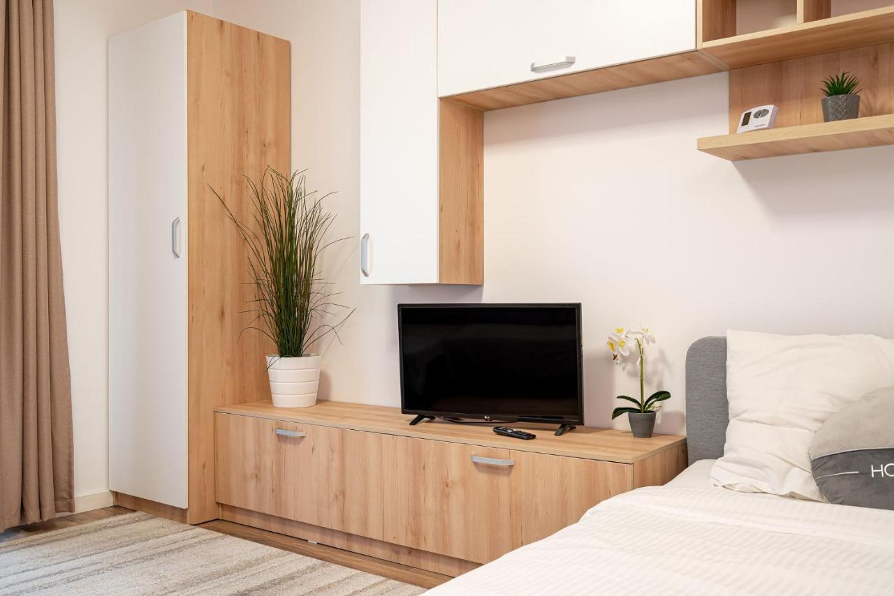 21 Apartament *