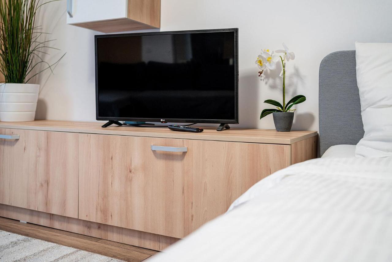Apartament 21 Bucureşti