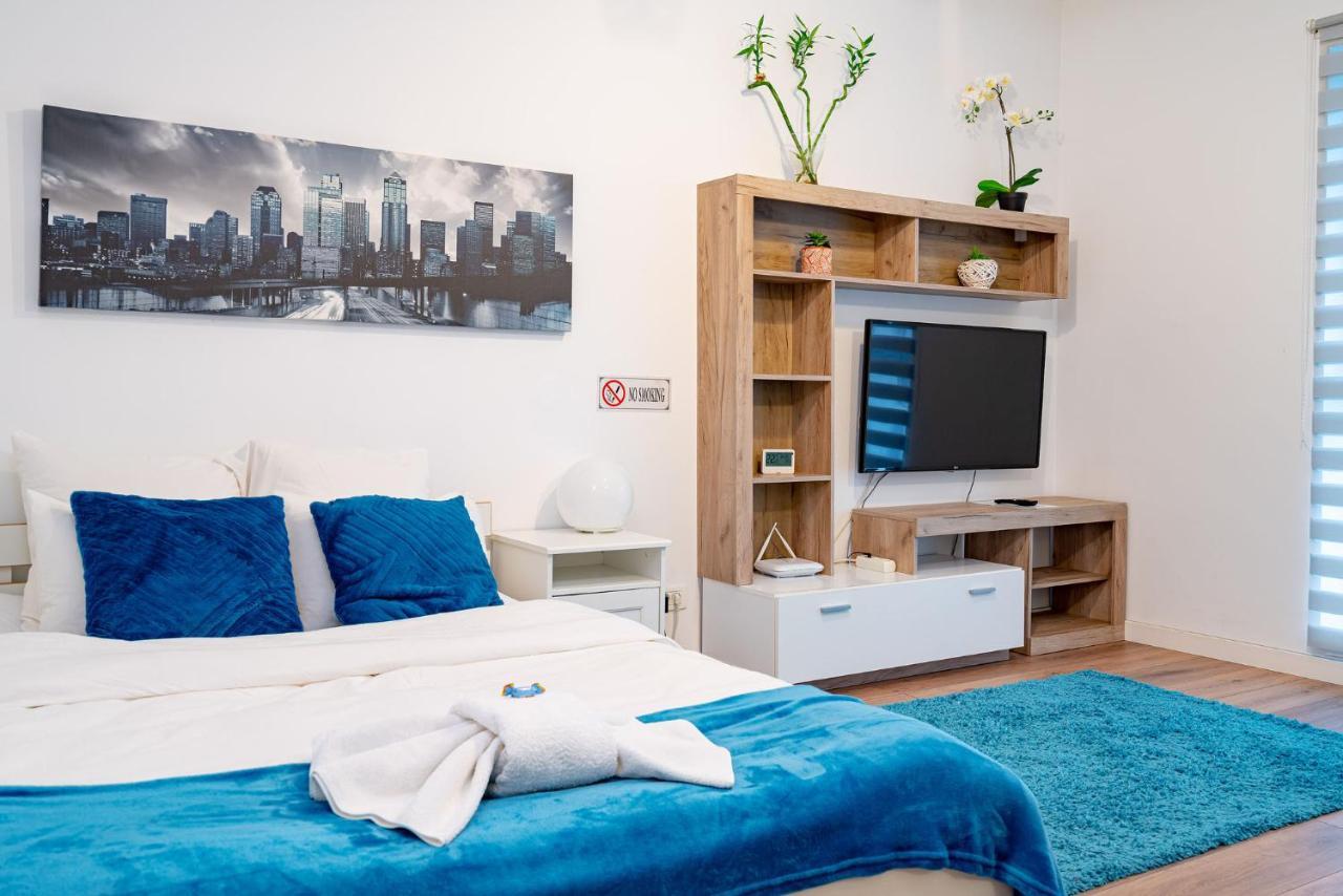 Apartament 21 *