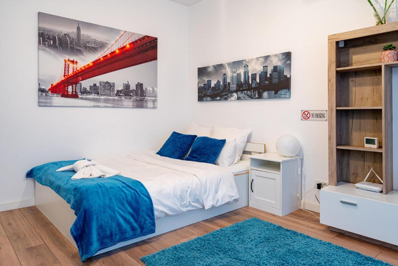 21 Apartament Bucureşti